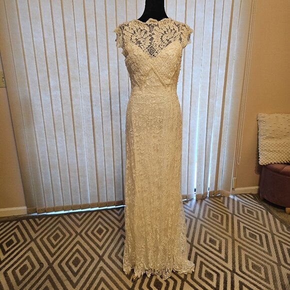 Lace Embroidered Wedding Dress 2/4 - Picture 1 of 7